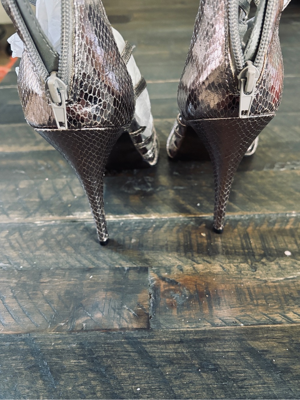 Women's Metallic Snake-Embossed Stiletto Heels - Silver new